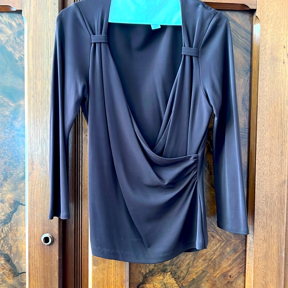Knit low cut side wrap long sleeve top lined